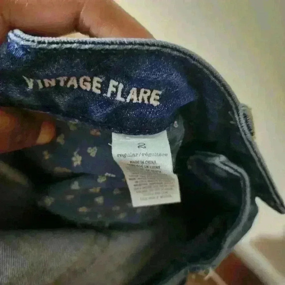 P2019 American eagle vintage flare medium wash size 26 short inseam 24 - Picture 5 of 6